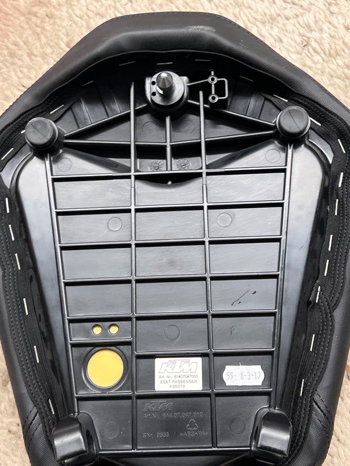 Super Duke 1290 Sozius Kissen 2017-2018 (614.07.047.010)