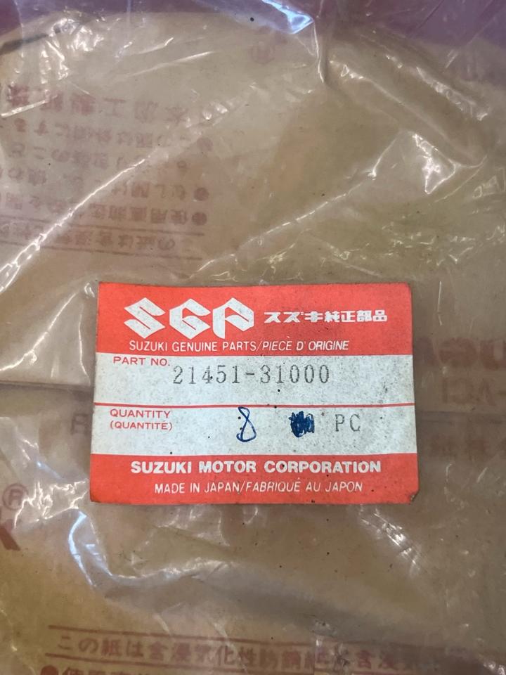 Suzuki RGV Kupplungsscheiben reibscheiben 21451-31000-000 neu