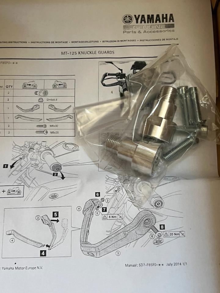Yamaha MT 125 Hand guards 5D7-F85F0-00-P0 neu