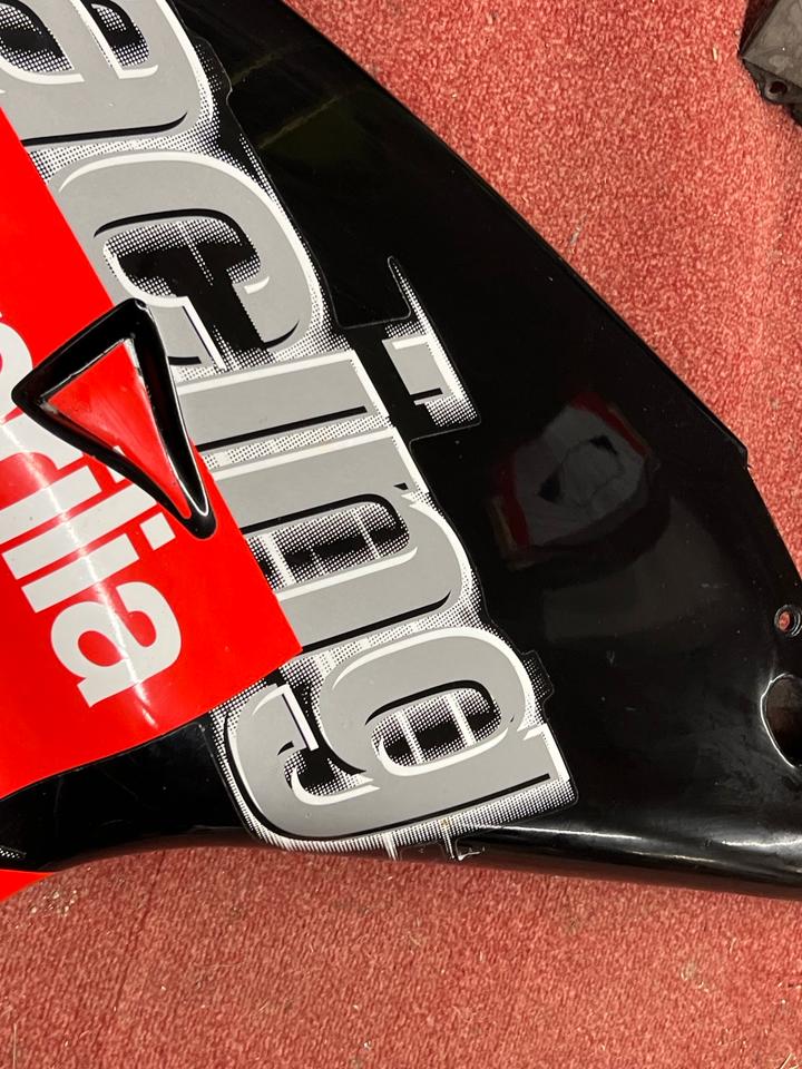 Aprilia RS 50 Verkleidung rechts dis 103060 neu 90€