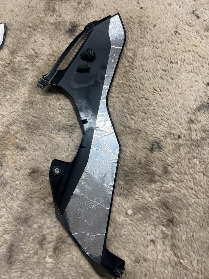 Yamaha r6 rj27 BN6-28385-00 100€ Verkleidung