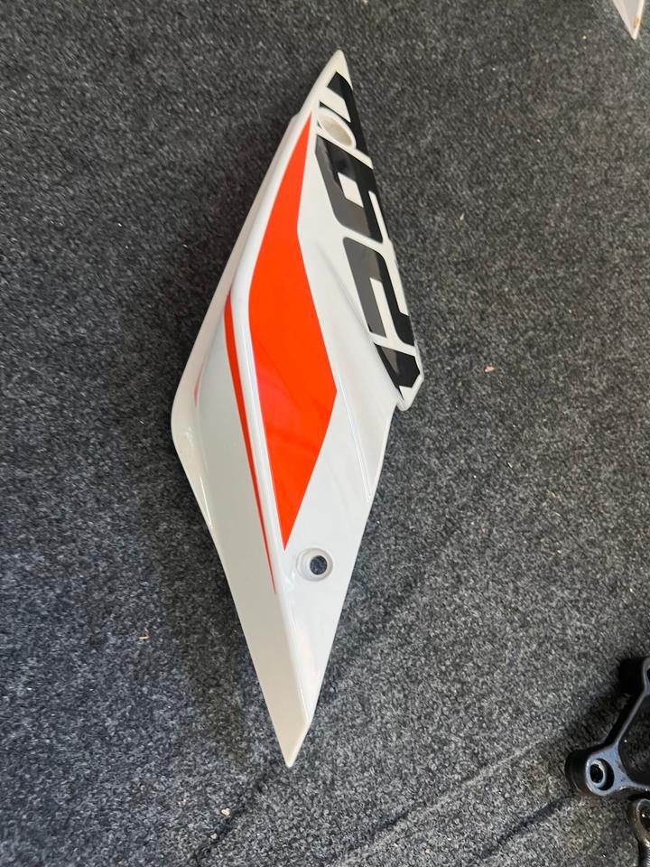 Krm 1290 superduke Verkleidung 61308041000LH top