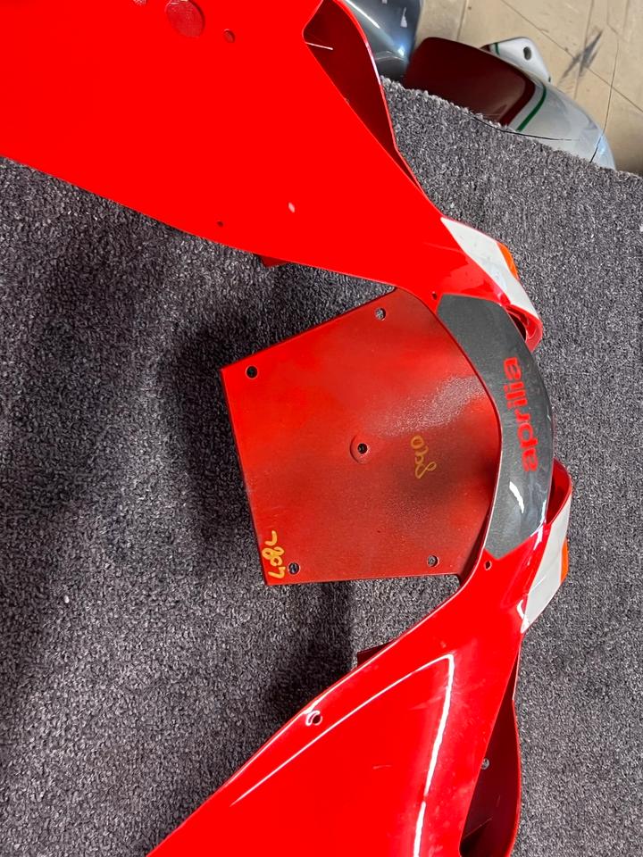 Aprilia rsv 1000 Factory Verkleidung Oberteil dis.106404 neu 250€