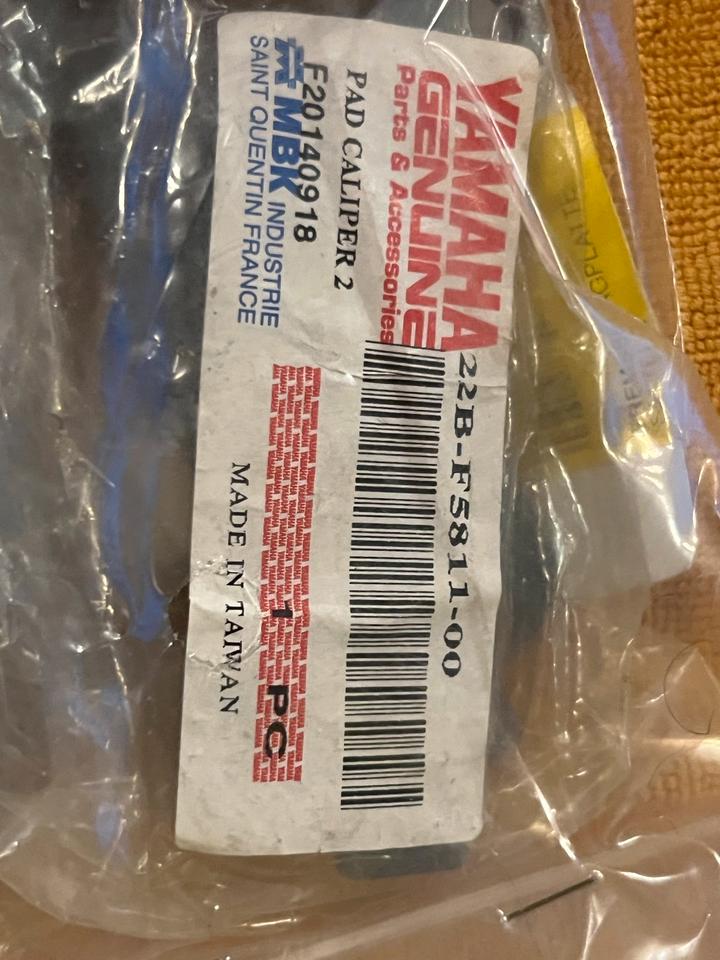 Yamaha WR 125 X Bremsbeläge neu vorne 22D-F5811-00