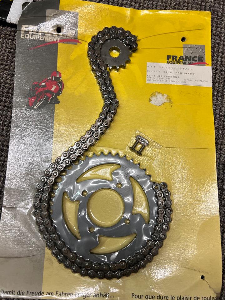 Kettensatz Suzuki GN 125 verstärkt 60€