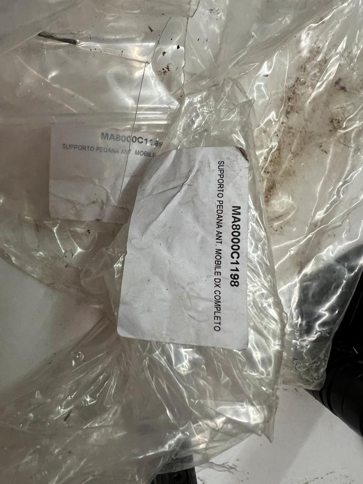 Mv Agusta F4 rc Fußrasten Anlage. F4 neu 180€