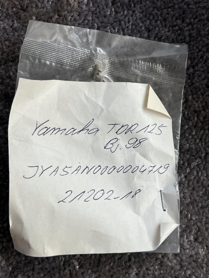 Yamaha TDR 125 ritzel neu 10€