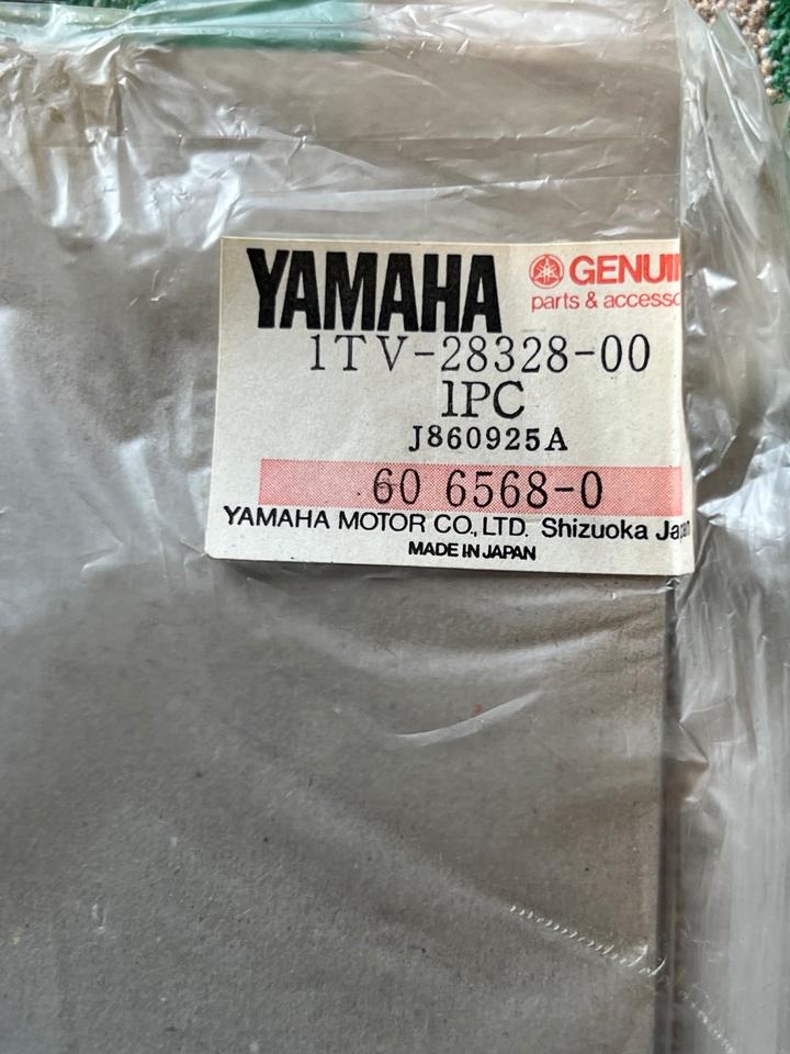 Yamaha FZ 750 Aufkleber 1TV-28328-00 neu Orginal