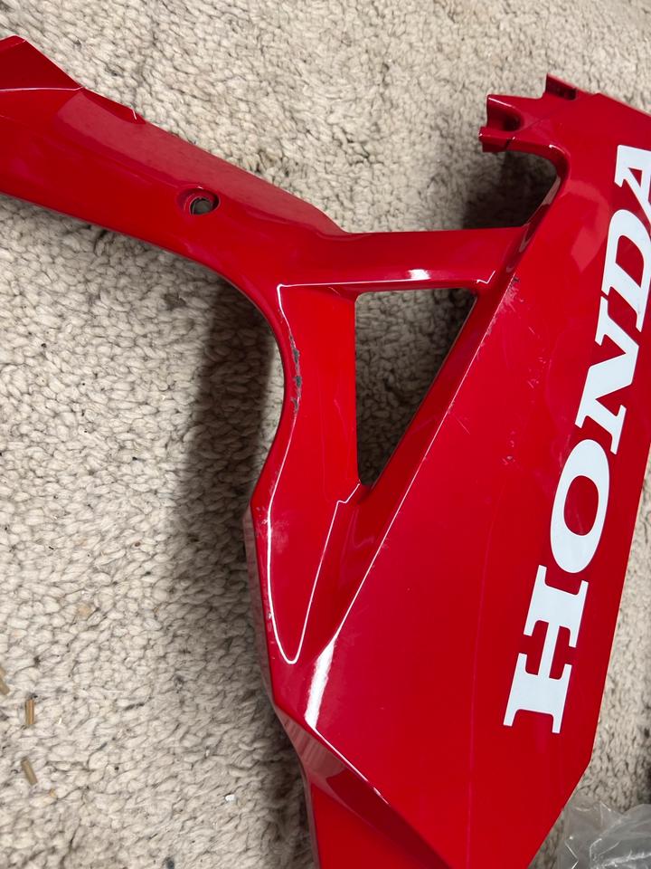 Honda CBR650F / CBR 650 F Verkleidung 64270-MJE-D000