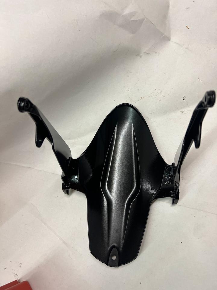Kotflügl mv agusta brutale Rivale 8000C3500 neu 50€