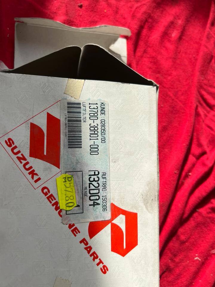 Suzuki VS 750 Luftfilter vorne 13780-38A01-000 Orginal 20€