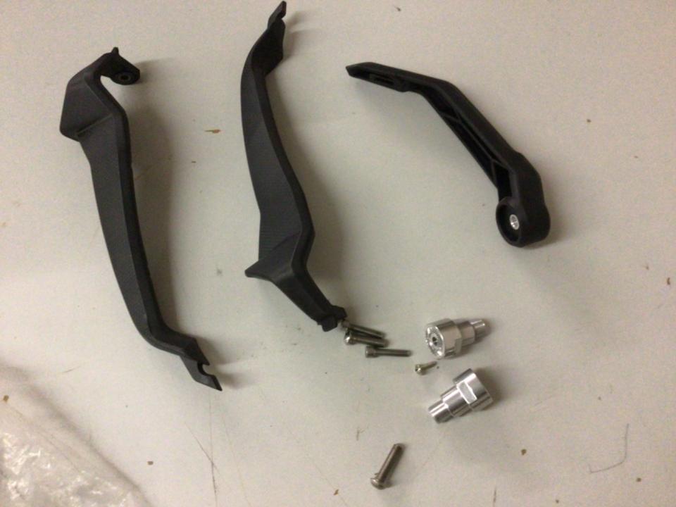 5D7F85F000P0 Yamaha MT 125 handhebelschützer Orginal 50€