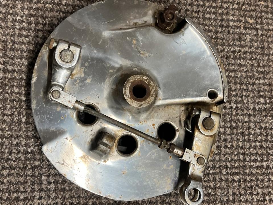 Suzuki GT 750 Doppel dublex Trommelbremse Bremse innenbelüftet