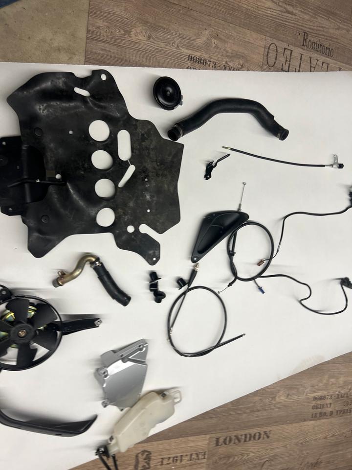Yamaha R6 RJ03 Verkleidung schalter gaszug