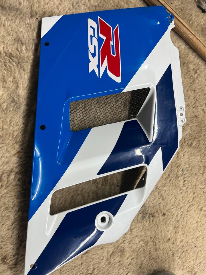 Suzuki gsxr 750 Verkleidung neu Suzuki 94441-17D0