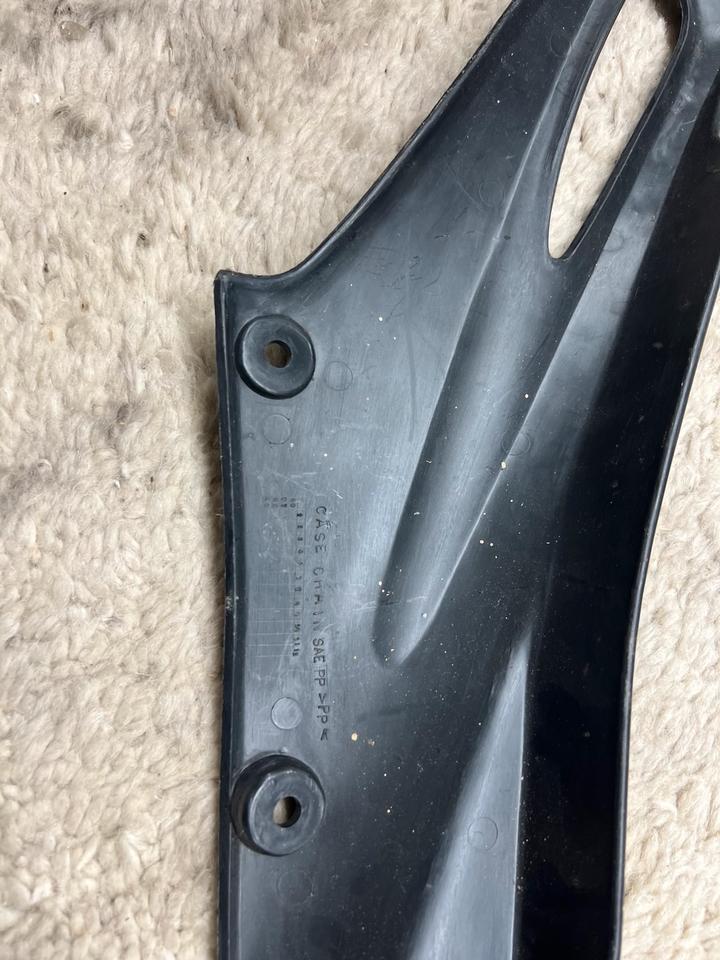 Suzuki XF 650 freewind Verkleidung Kettenschutz 20€