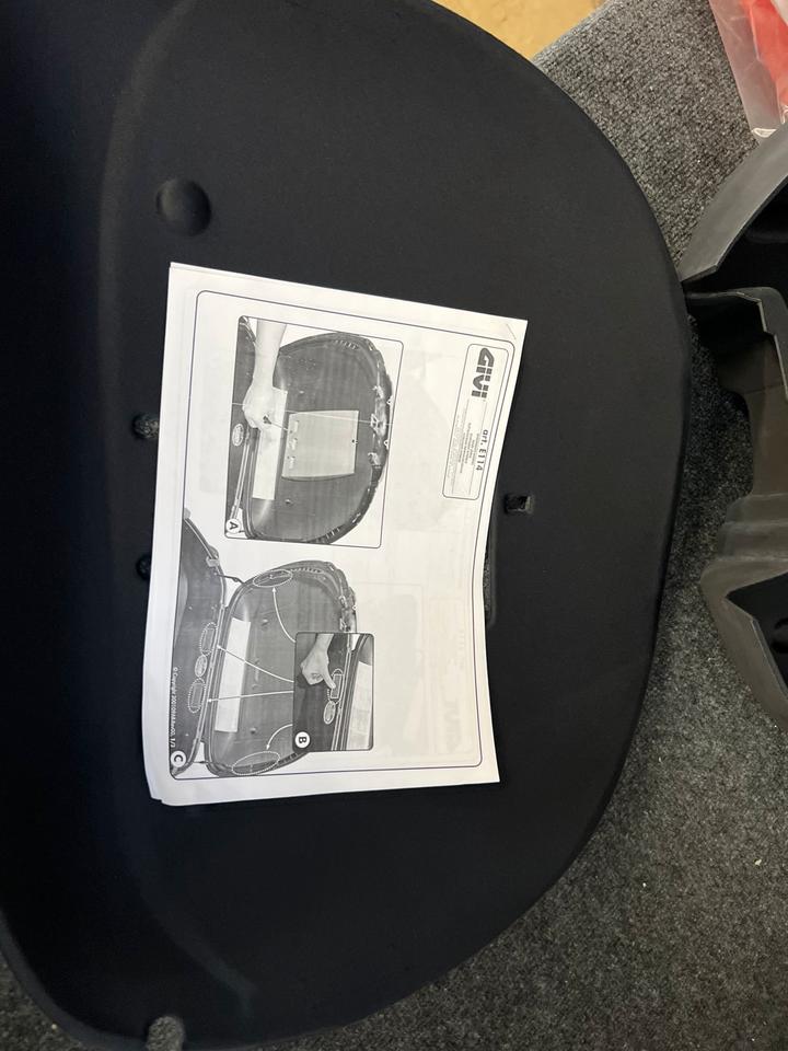 Givi Koffer E55 innenverkleidung neu E114