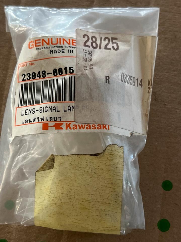 Kawasaki ER 6N blinkerglas hinten neu 23048-0015