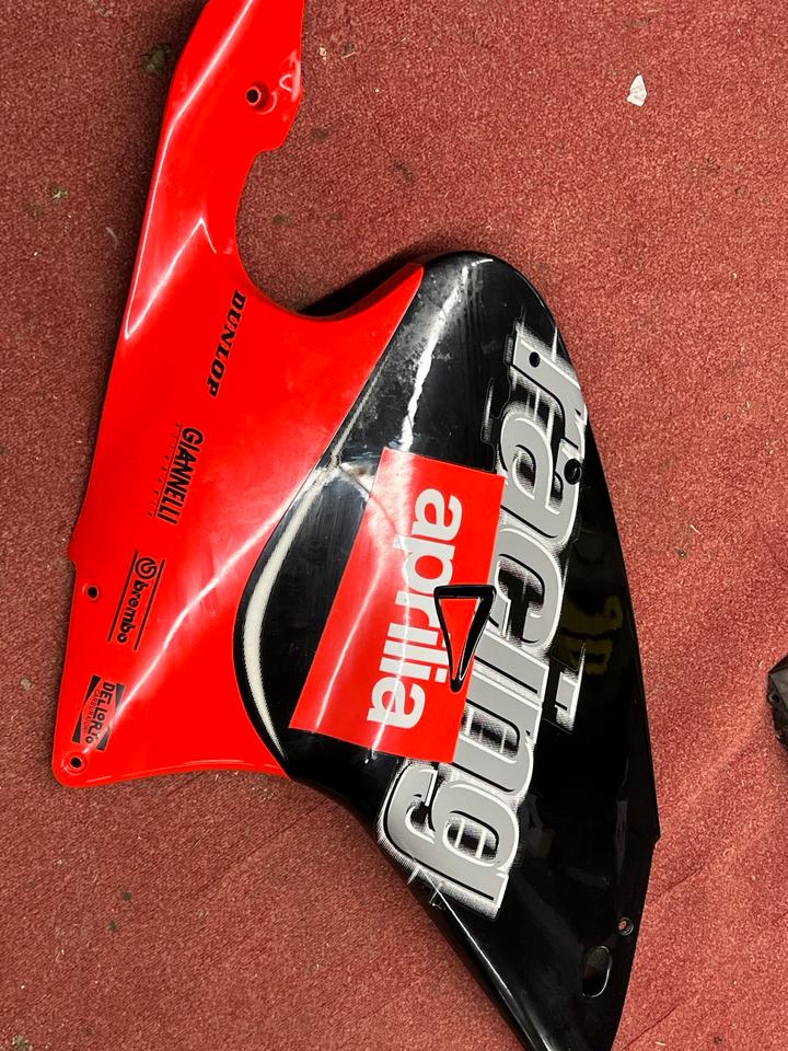 Aprilia RS 50 Verkleidung rechts dis 103060 neu 90€