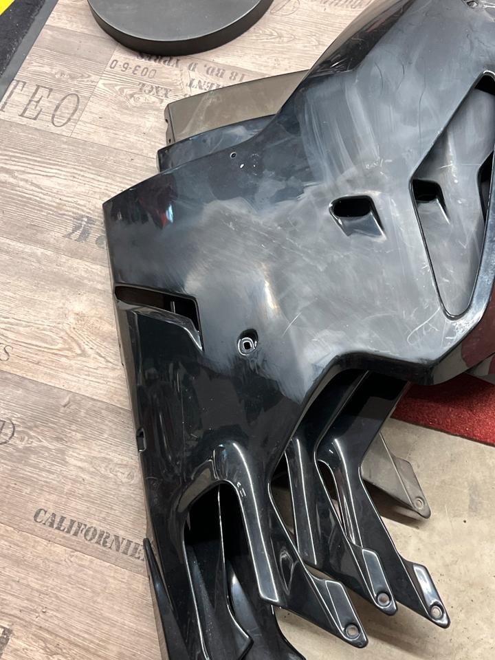 Aprilia rsv 1000 Factory Verkleidung links Orginal je 70€