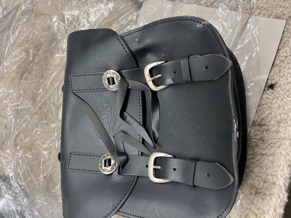 Suzuki Chopper Leder Satteltasche klickfix neu 50€