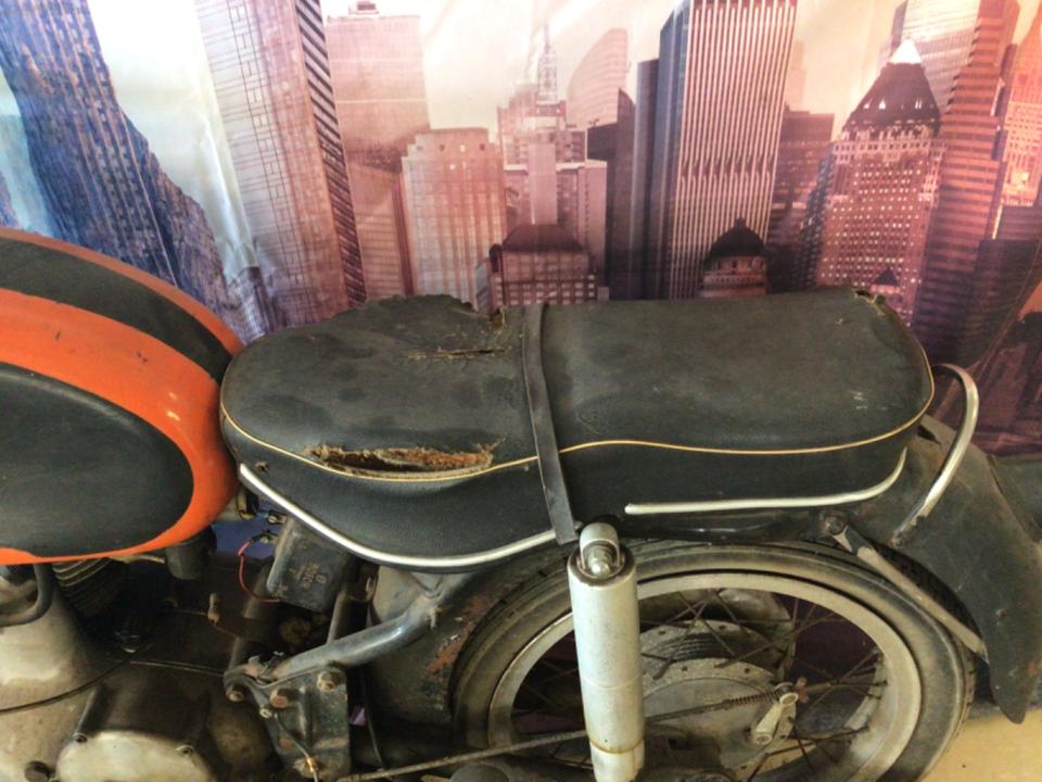 Victoria Parilla 175 KR 17 2500€
