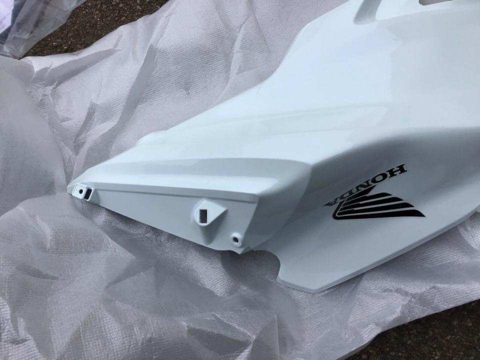 Seitenverkleidung rechts Honda cbf 125 2020 Modell 50€