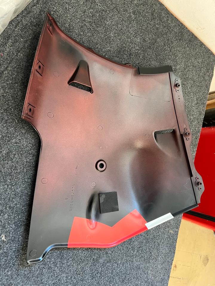 Suzuki gsxr 1100 Verkleidung neu Orginal 94471-06B0