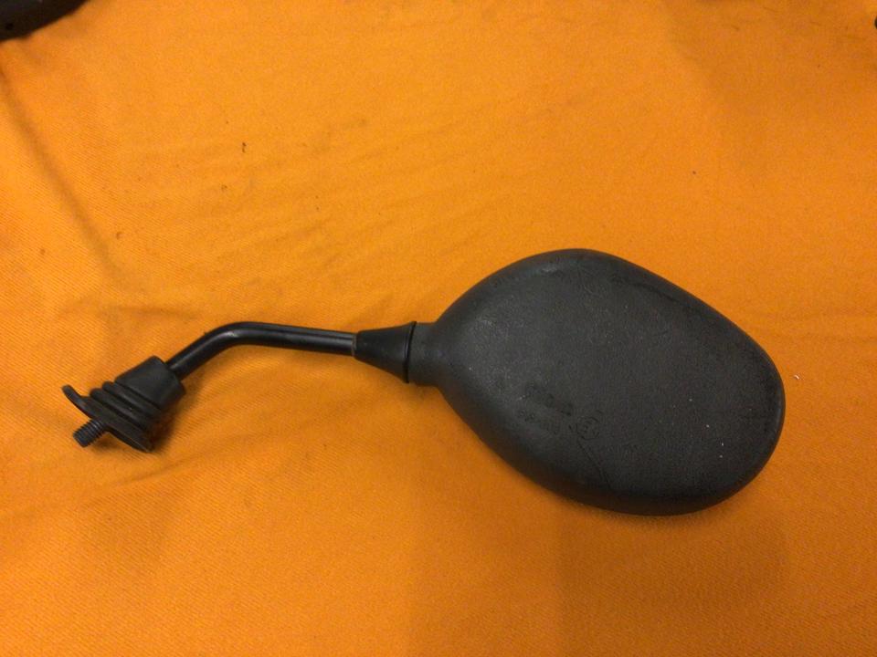 Honda lead 100 Spiegel links 20€