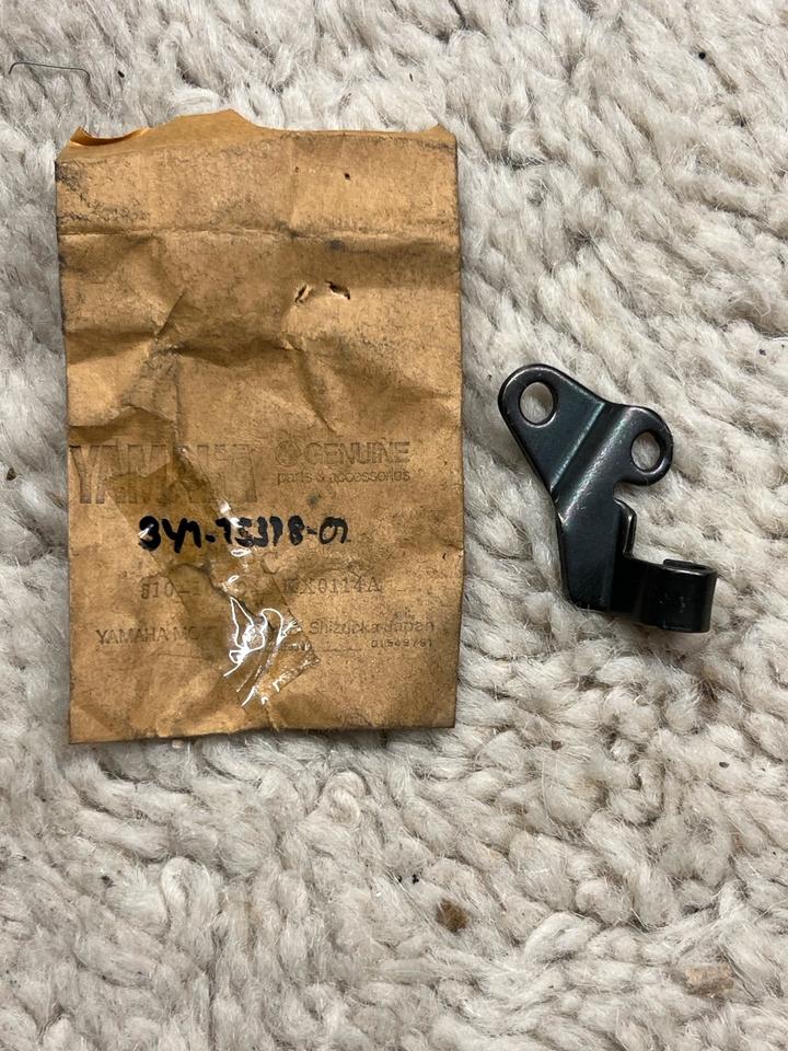 Yamaha XT 250 Halter Kupplungszug YAMAHA 3Y1-15378-01