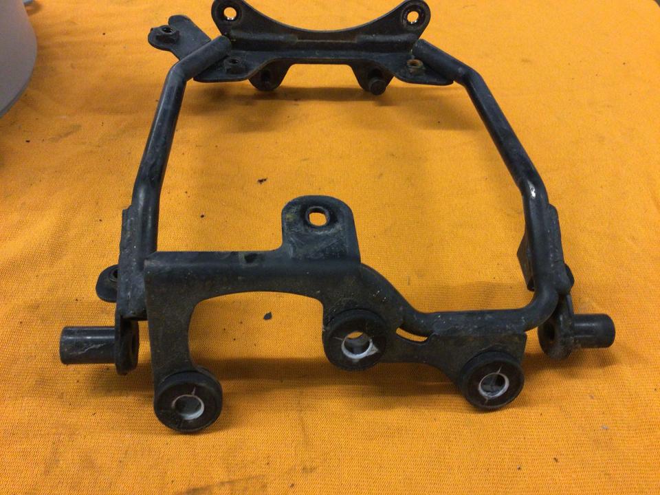 Yamaha wr 125 Verkleidungshalter scheinwerferhalter 25€