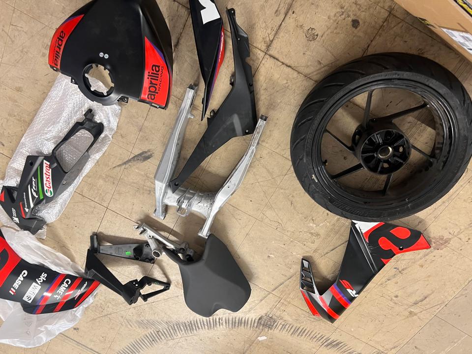 Aprilia RS 457 Verkleidung Schwinge Felge Preise ab 20€