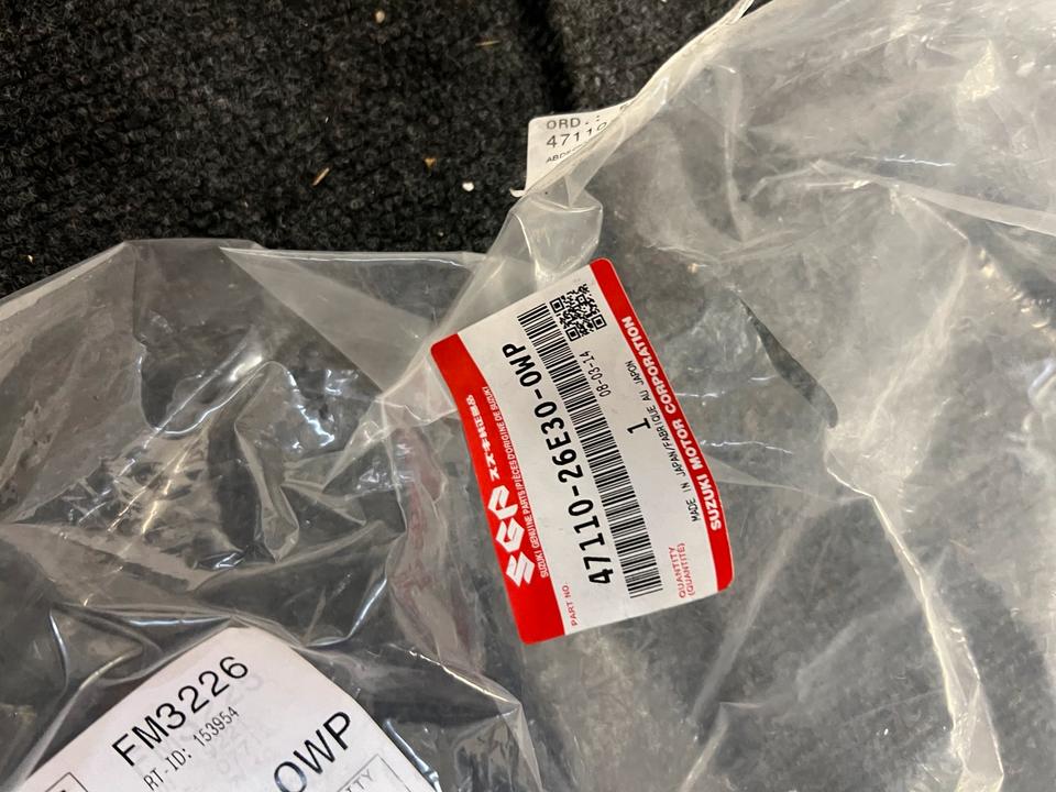 Suzuki Bandit 600 GSF 600 Verkleidung links 47110-26E30-0WP neu