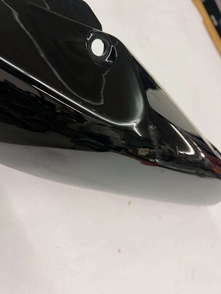 Honda cbf 500 77320-mera-d000 Verkleidung 38€