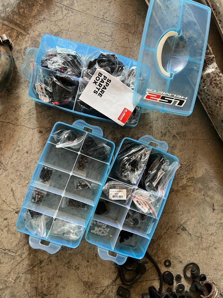 LS 2 Helm Reparatur set Ersatzteile alles komplett 50€