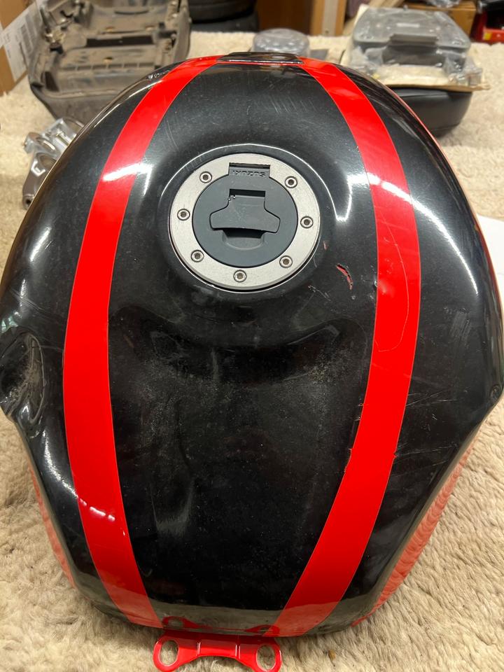 Suzuki TL 1000 S Tank 60€ Suzuki 44100-02F0X-28V
