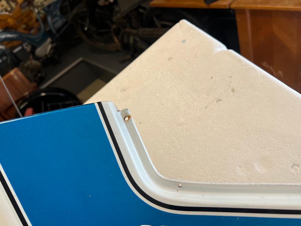 Suzuki GSX 1100ES Verkleidung Seitendeckel links 25€