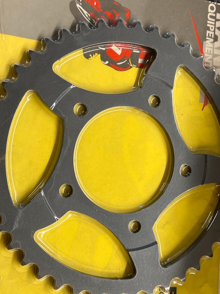 Suzuki SV 650 kettenrad 44 Z neu 15€