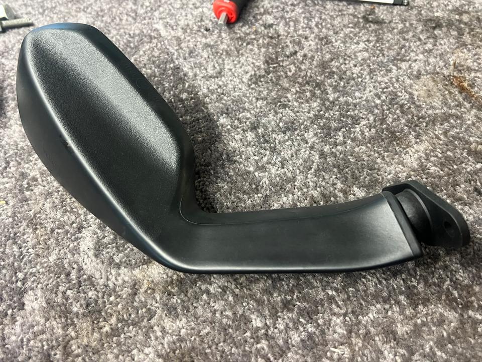 Aprilia RS 125 Spiegel links 26€