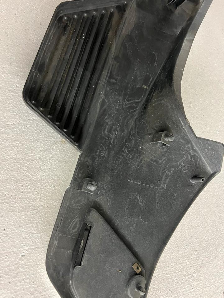 Suzuki 47211-00A00 GSX1100ES Verkleidung links neu 100€