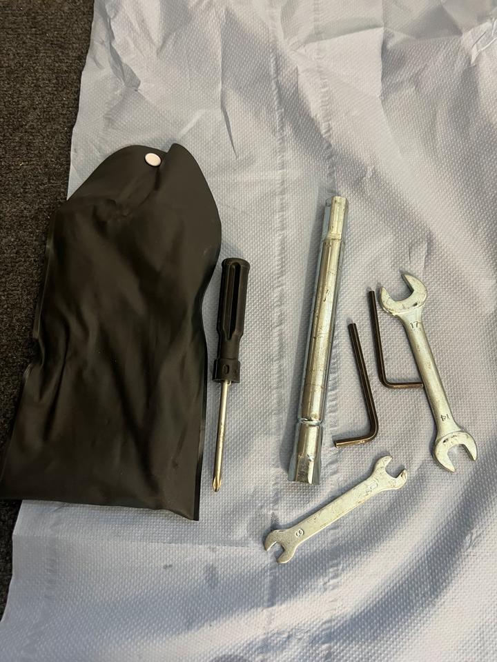 Yamaha T Max 500 bordwerkzeug neuwertig 20€