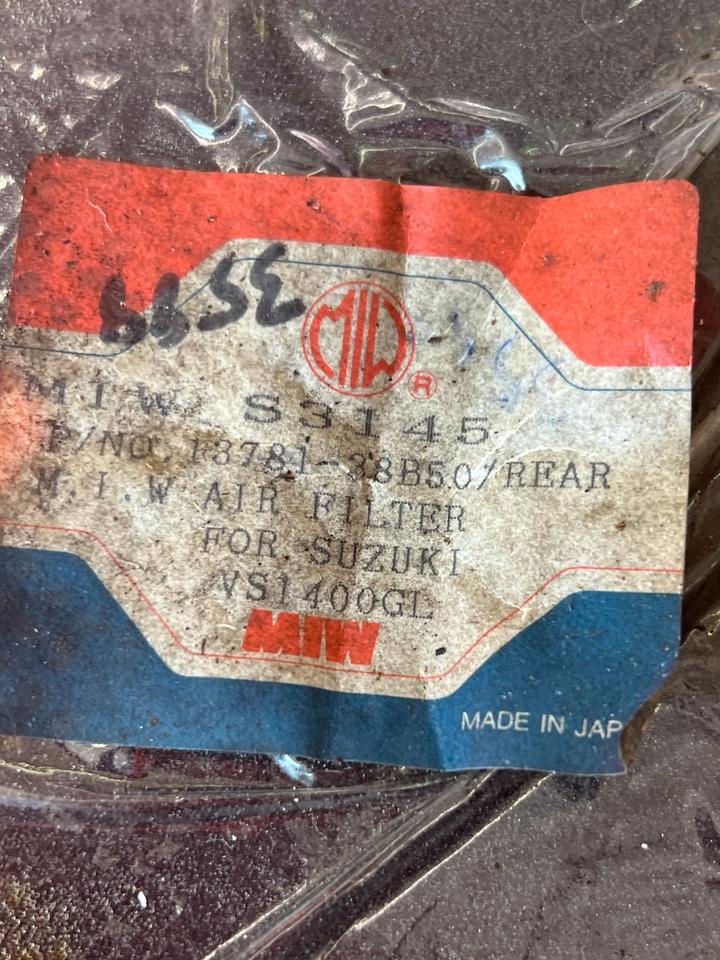 Suzuki VS 1400 Luftfilter 13781-38B50 hinten