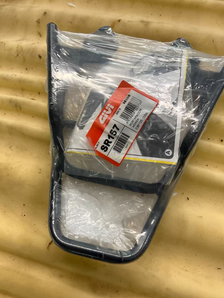 Givi SR157 Gepäckträger für Honda CBF 125 – neu