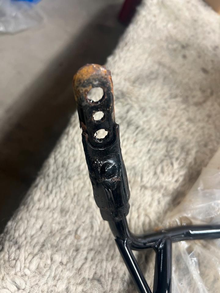 Suzuki GSXR 1100 1992 Verkleidungshalter neu 94510-41600-000