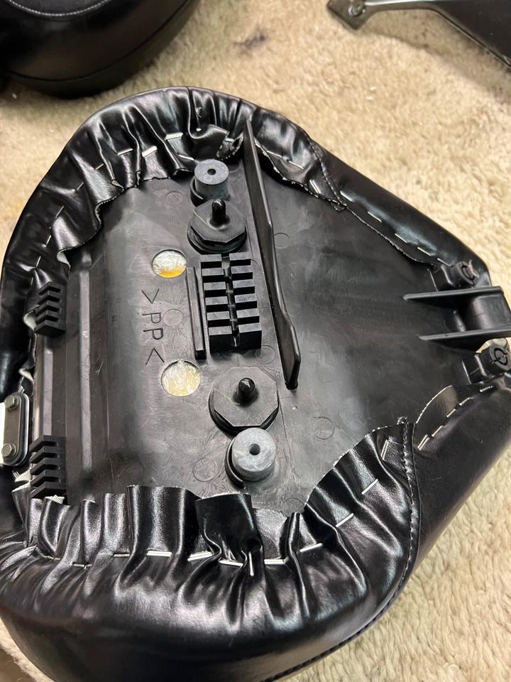 YAMAHA XVS650 VSTAR Sitzbank vorne DRIVERS SEAT 5BN-24710-00