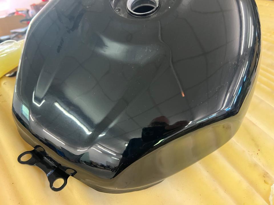 Suzuki TL 1000 S Tank 44100-02FOX-33J neuwertig 330€