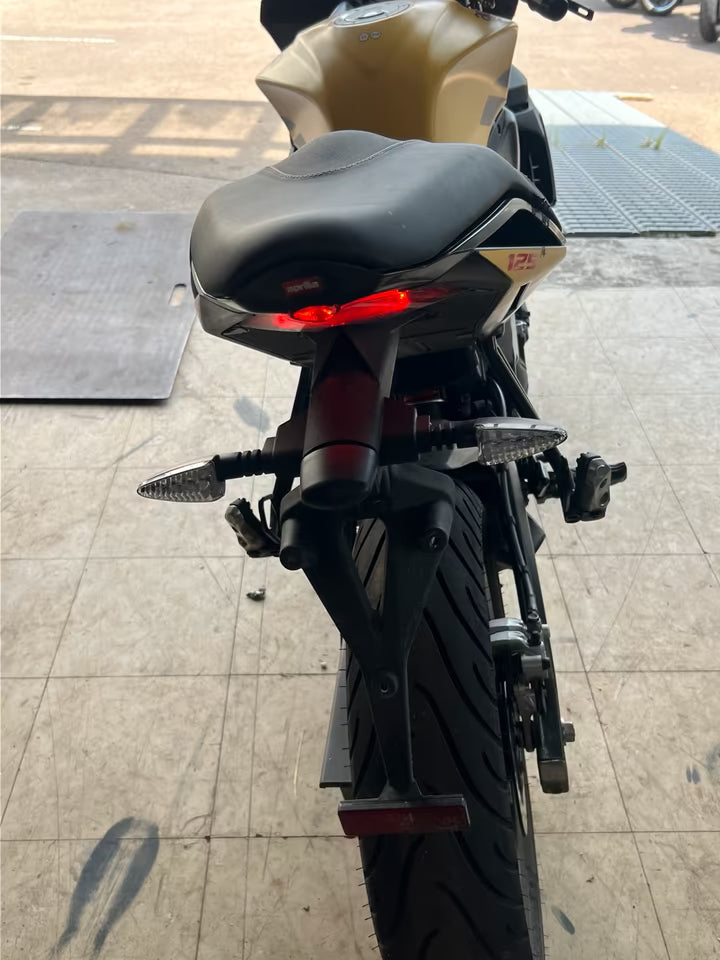 Aprilia Tuono 125 – with slide on the right side