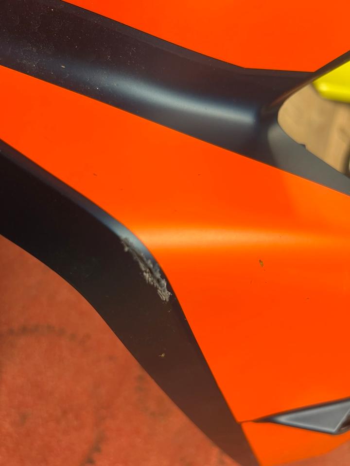 Ktm RC 125 390 ab 2022 Verkleidung rechts 60€