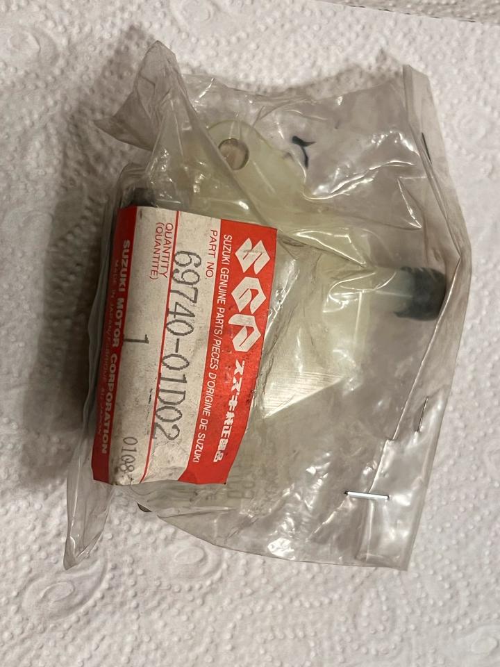 Suzuk gsxr i 69740-01D02-000 bremsflüssigkeit Behälter hinten 30€