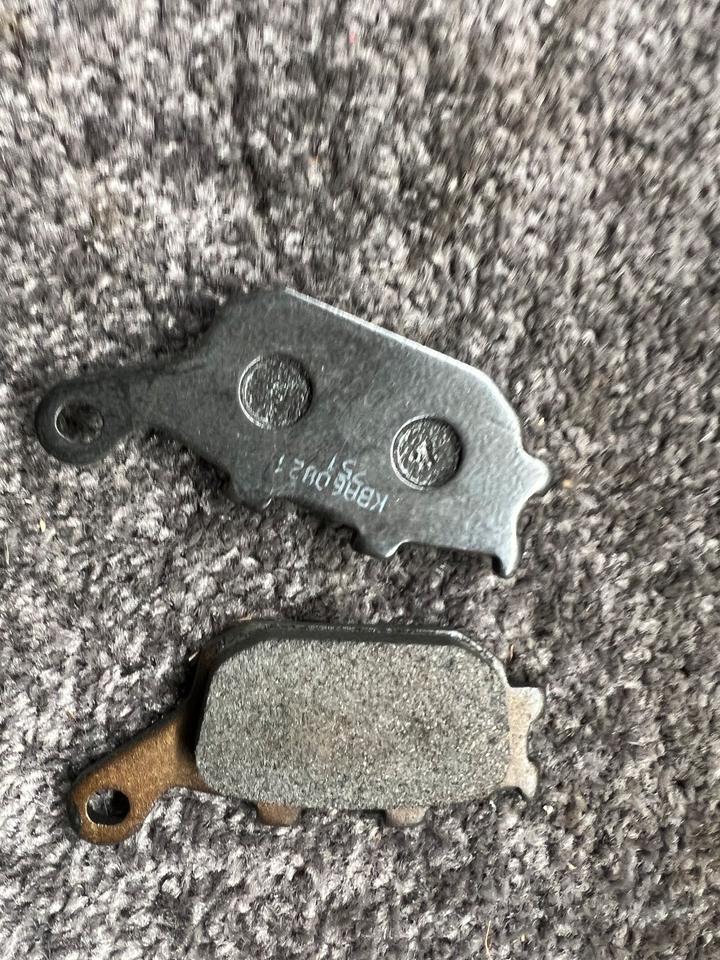 Honda Hornet 600 Bremsbeläge hinten vorne 45€